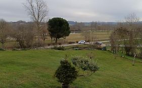 Grande maison avec vue sur le lac